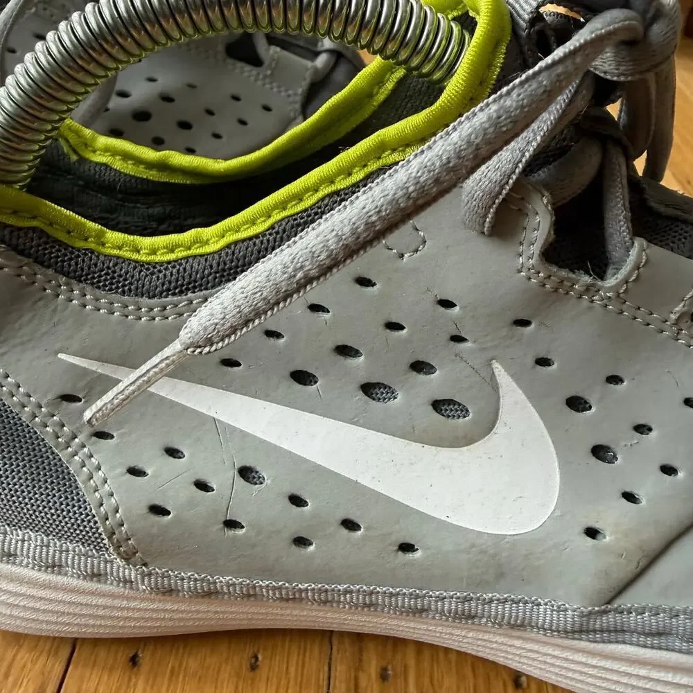 Nike Solarsoft Costa Low Running Shoes Wolf Gray White Size 8 Athletic Track